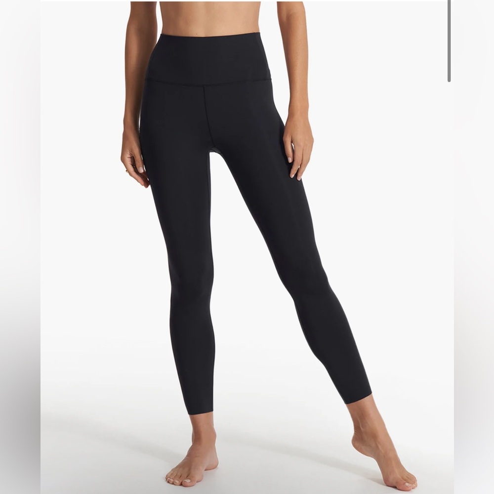 Vuori Evolve 7/8 V1 Uplift Black Leggings